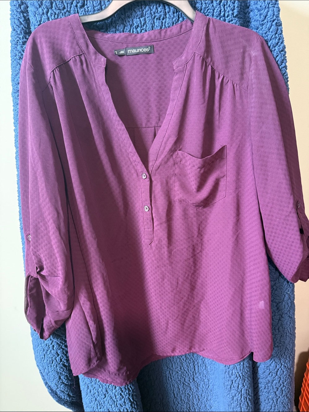 Maurices Maroon/Deep Purple V-Neck Buttoned Pocket Blouse (118)